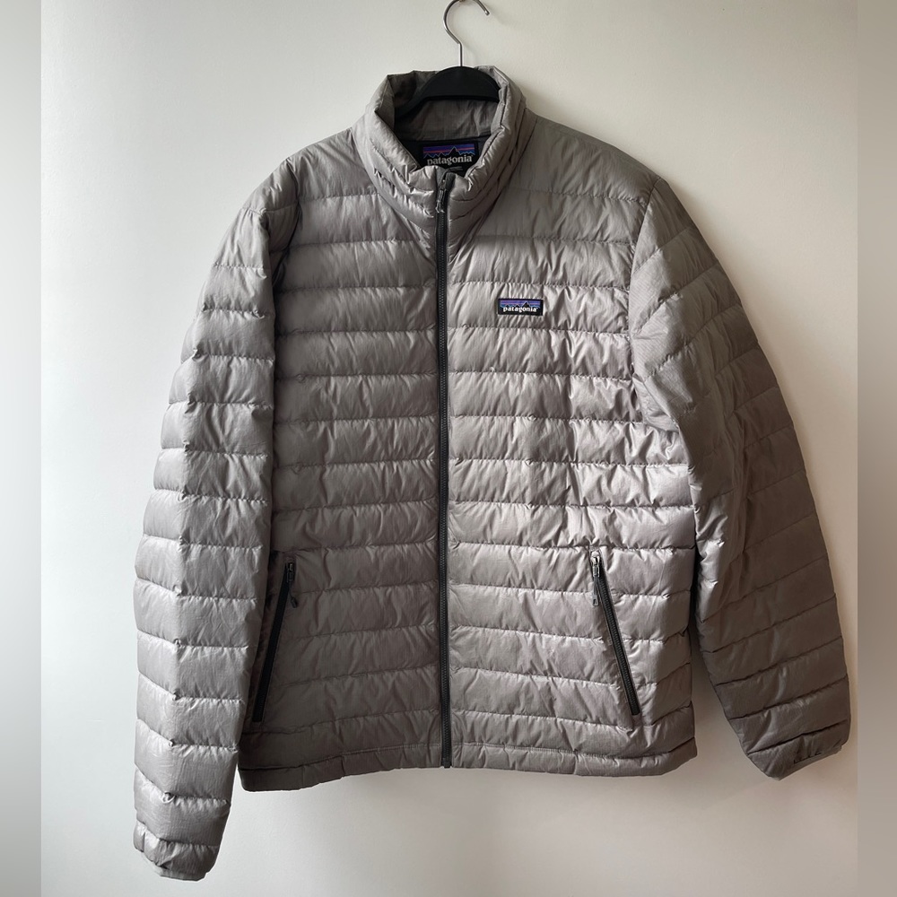 Patagonia Mens Large Grey/Silver Puffer Jacket